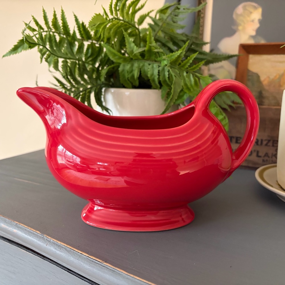 Fiestaware Scarlet Red Gravy Boat❤️💃🏽